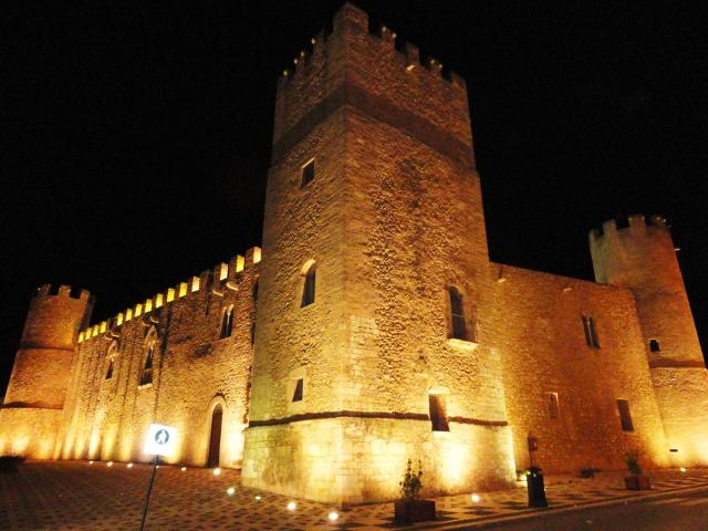 alcamo-e-il-castello-dei-conti-di-modica