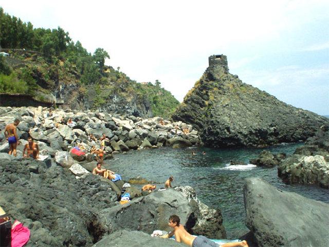 La spiaggia di Santa Maria la Scala - Acireale