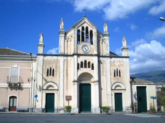 La Chiesa del Santissimo Rosario di Cosentini