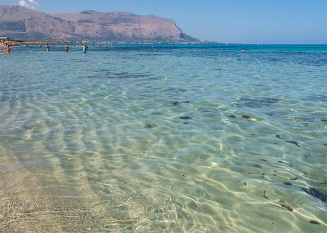 L'acqua cristallina di Sferracavallo - Palermo L'acqua cristallina di Sferracavallo - Palermo