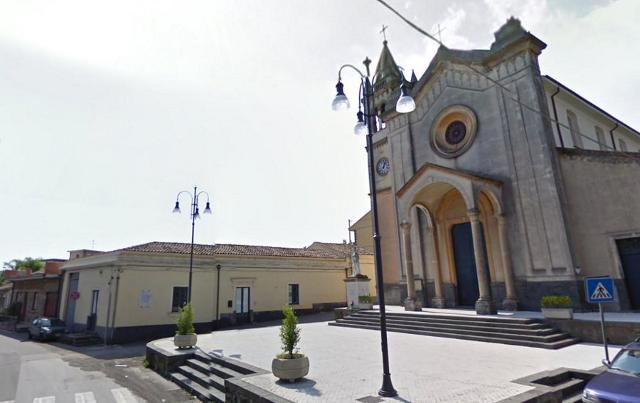 Chiesa nel piccolo abitato di Pennisi, ad Acireale