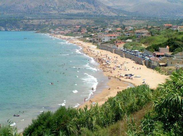 La spiaggia Ciammarita di Trappeto (PA) La spiaggia Ciammarita di Trappeto (PA)