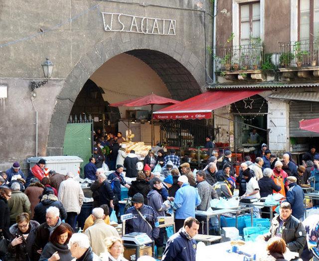 L'arco della Piscaria a Catania