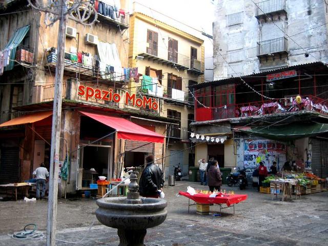 Piazza Caracciolo alla Vucciria - Palermo