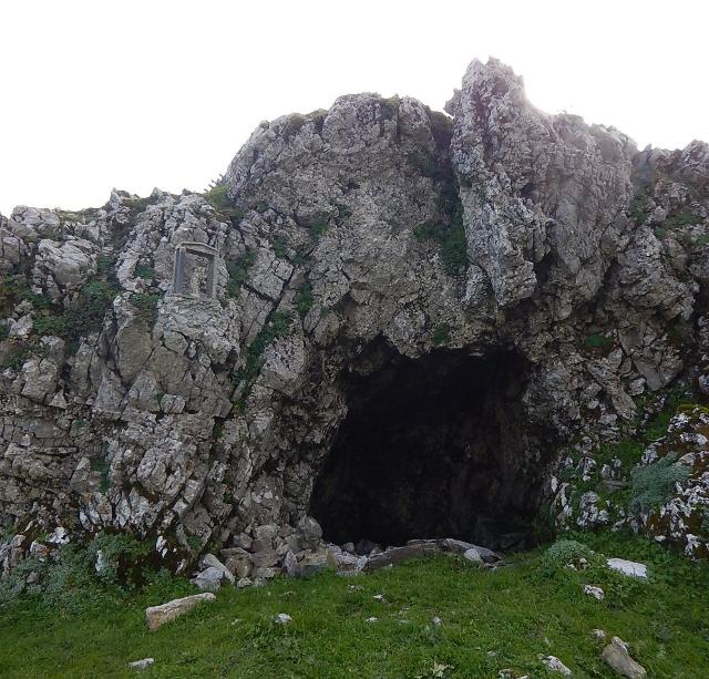 A Truvatura, una grotta di Monte Scuderi