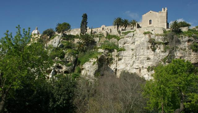 Il Convento e la Chiesa di S. Maria del Gesù dei Frati Minori Osservanti - Ispica