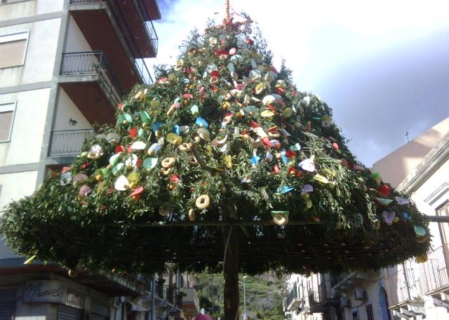 "U pagghiaru" di Bordonaro, l'albero dell'Epifania