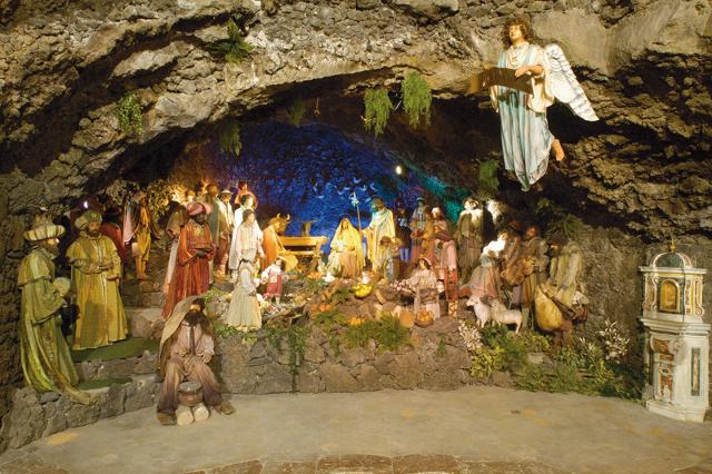 il-settecentesco-presepe-di-acireale