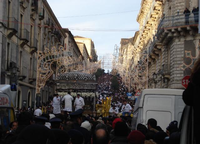 L'"acchianata" di San Giuliano durante i festeggiamenti di Sant'Agata