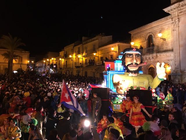 Grande successo per la prima serata del Carnevale 2017 a Chiaramonte Gulfi