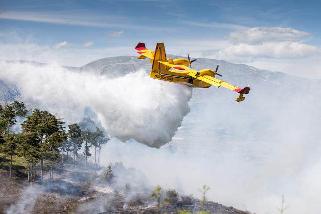Soffia lo scirocco, scoppiano i primi incendi