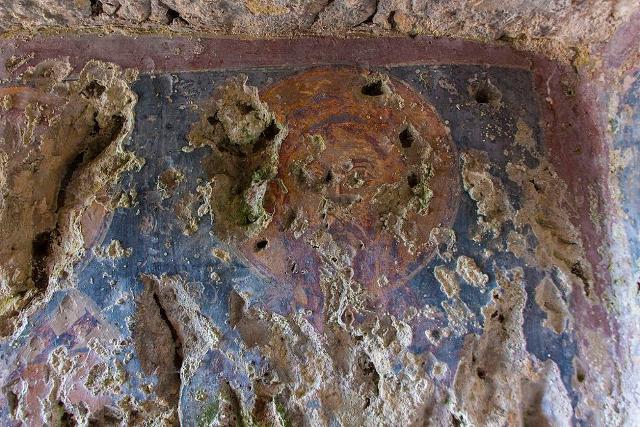 Affresco nella Grotta dei Santi