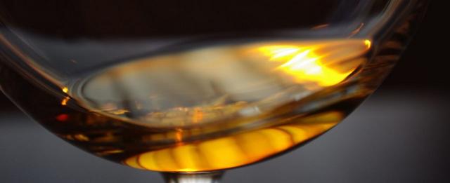 L'inconfondibile colore ambra del Passito di Pantelleria