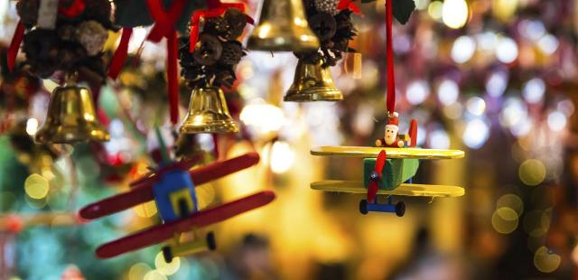 Come volare economicamente? La decisione spetta all’algoritmo!