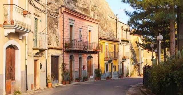 In Sicilia cresce il turismo straniero che cerca affitti brevi ma di qualità