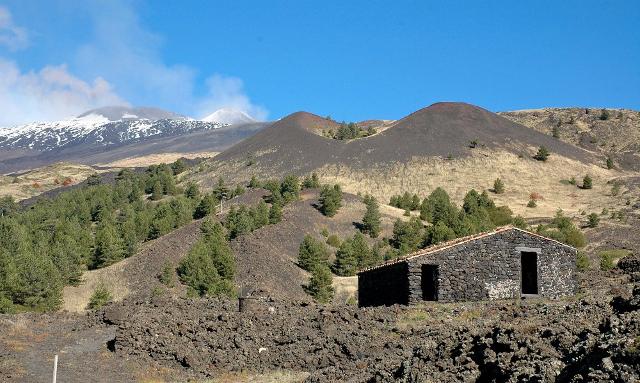 un-itinerario-dal-parco-dell-etna-alle-stelle