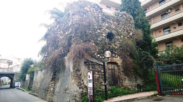La Torre dei Bagghi di Santa Teresa di Riva