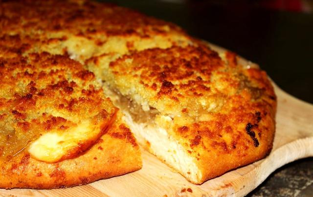 Sfincione bianco Bagherese con la tuma