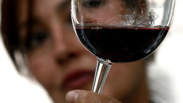 Taormina Gourmet quest'anno presenta una nuova iniziativa: la premiazione al Migliore Maître e al Migliore Sommelier. Un riconoscimento che avrà una cadenza annuale.