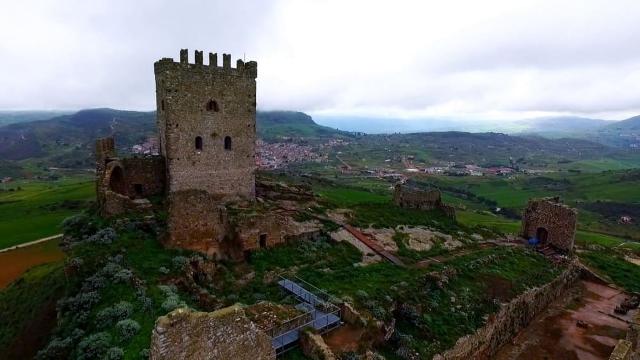 Castello di Cefalà Diana
