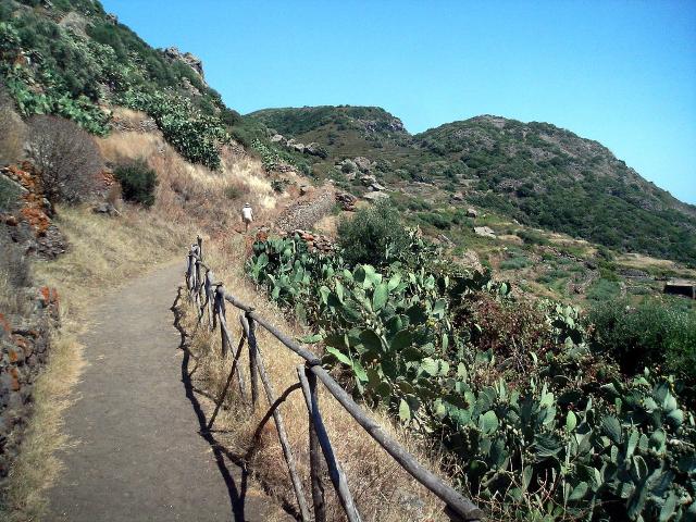 Il sentiero per Benikulà - ph Gino Roncaglia