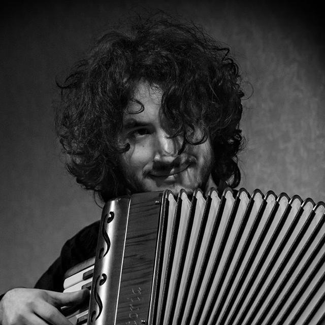 roberto-gervasi-trio-in-jazzy-accordion