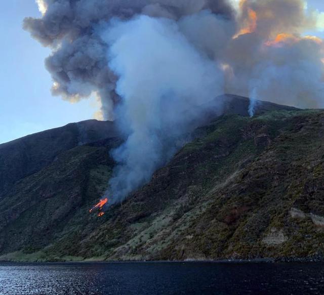 Eruzione dello Stromboli del 3 Luglio 2019 Eruzione dello Stromboli del 3 Luglio 2019