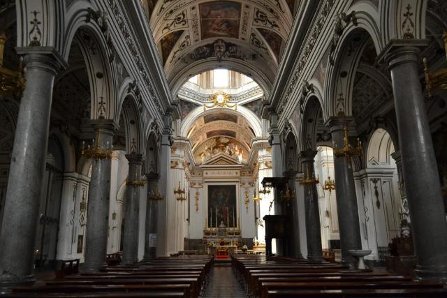La navata centrale della Chiesa Madre di Carini