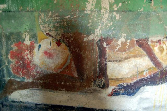Uno dei tanti affreschi all'interno dell'Abbazia di Thélema a Cefalù - La Madre Terra