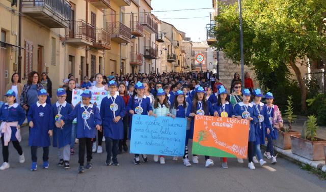 ''Vogliamo restare qui'': il chiaro messaggio del corteo degli studenti delle Madonie