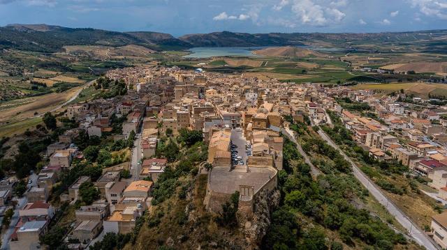Un gruppo di giovani architetti da tutto il mondo studiano il ''caso Sambuca di Sicilia''