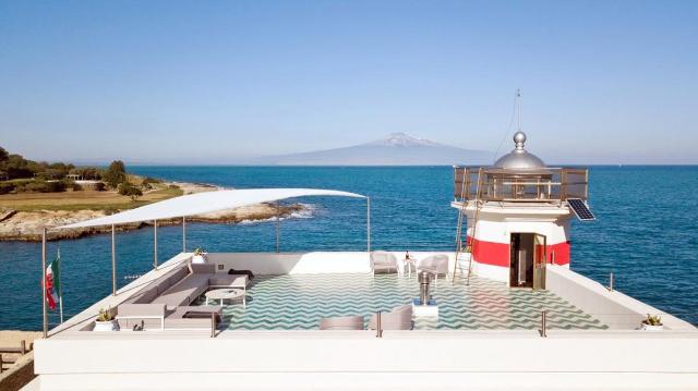 La terrazza superiore del faro di Brucoli