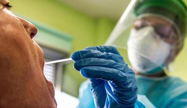 CONTROLLI SUL PERSONALE SANITARIO E SUI PAZIENTI FRAGILI CONTROLLI SUL PERSONALE SANITARIO E SUI PAZIENTI FRAGILI