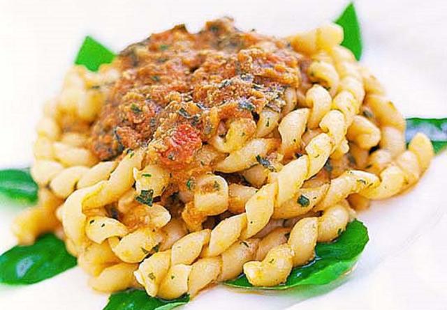 Le busiate col pesto alla trapanese - Trapani