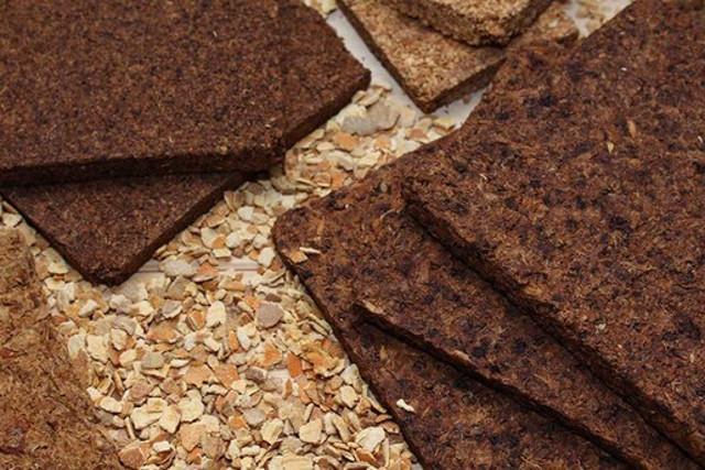 Pannelli autoportanti per edilizia realizzati esclusivamente con pastazzo di arance