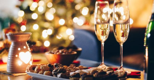 Per chi deciderà di passare il 31 notte in albergo, il veglione di fine anno lo potrà fare in camera...