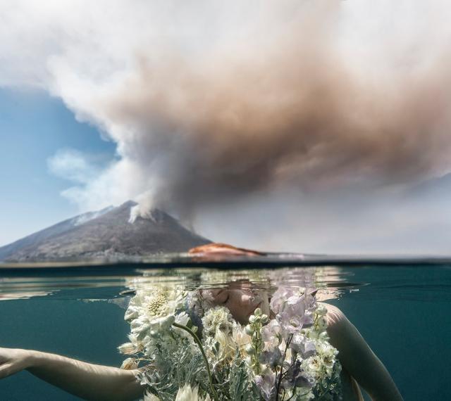 A Stromboli, l'eruzione del vulcano dà vita a un ''Sacrificium''