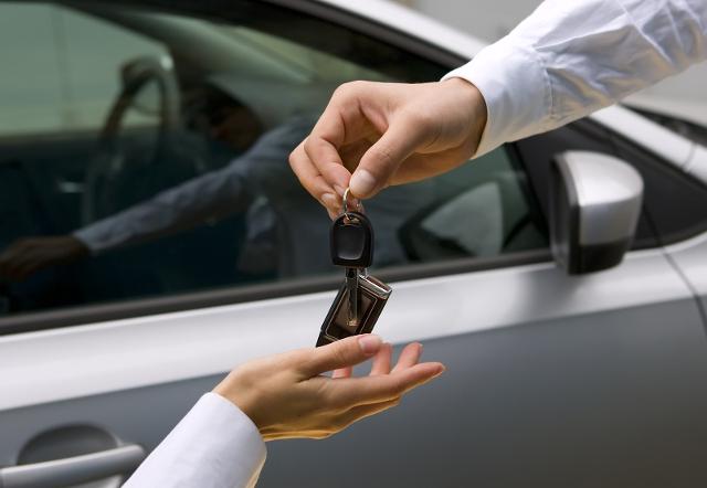Per i veicoli di prima immatricolazione, il bollo va versato entro il mese di immatricolazione dell'auto