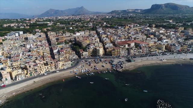 Aspra e il suo lungomare Aspra e il suo lungomare
