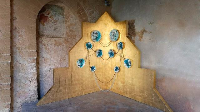 Installazioni di Navid Azimi Sajadi al Chiostro di Monreale Installazioni di Navid Azimi Sajadi al Chiostro di Monreale