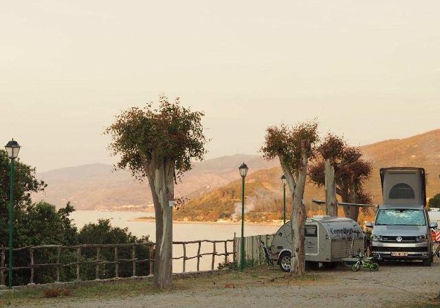 Camping Village Rais Gerbi di Finale di Pollina - piazzole di sosta