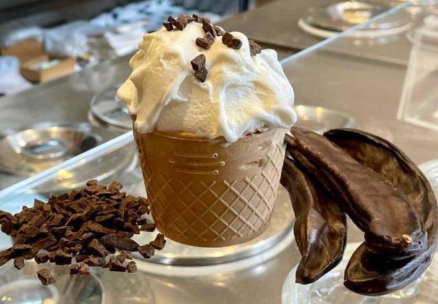 Il gelato cioccolato e carruba della gelateria Siké di Milazzo