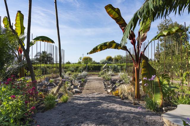 "Micro to Macro", giardino progettato da Ainhoa Elissalde e Virgile Haëck e realizzato grazie alla collaborazione con Irretec - ph Alfio Garozzo