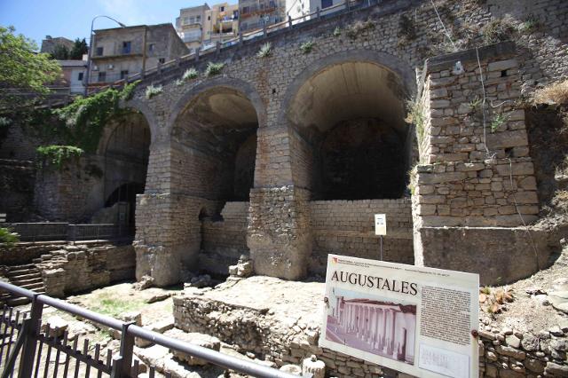 Augustales, Centuripe