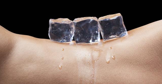 Alcuni punti strategici del corpo, se ben rinfrescati, possono favorire l'abbassamento della temperatura complessiva...