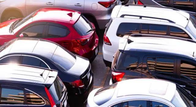 L'Ecobonus Auto Usate viene riconosciuto solo con rottamazione e si differenzia a seconda della fascia di emissioni del veicolo usato che si acquista