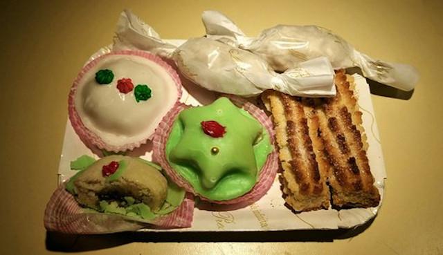 La base dei dolci che vengono preparati dalle suore sono le mandorle, rigorosamente siciliane... La base dei dolci che vengono preparati dalle suore sono le mandorle, rigorosamente siciliane...