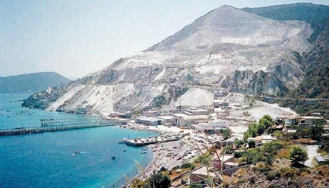 Via libera della Regione Siciliana per l'acquisto dell'ex cava di pomice di Lipari