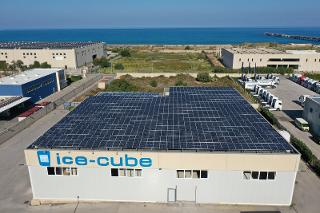 Ice Cube, l'azienda che produce ghiaccio con il sole della Sicilia