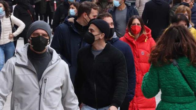 In Sicilia torna l'obbligo delle mascherina all'aperto